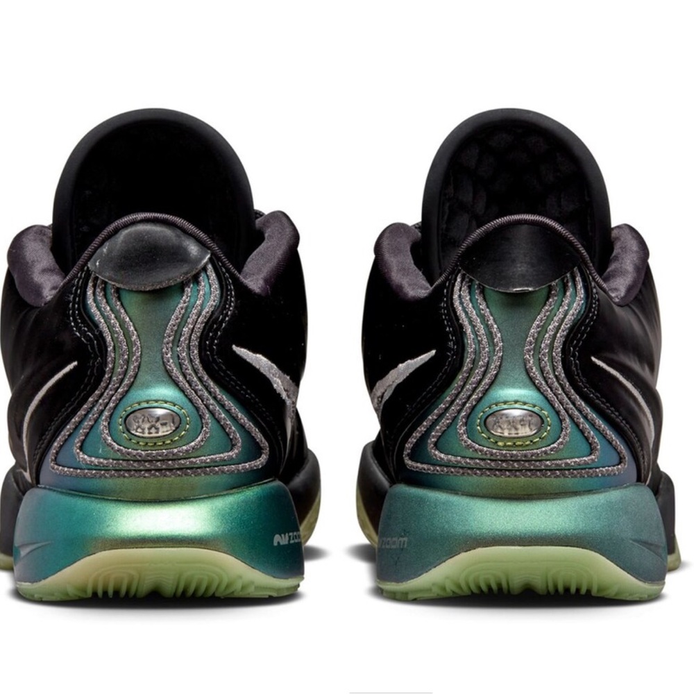 ✨ NIKE ✨ LIKE NEW LeBron XXI 21 Tahitian Air Zoom Basketball Sneakers Sz 4Y $160 - Picture 5 of 17